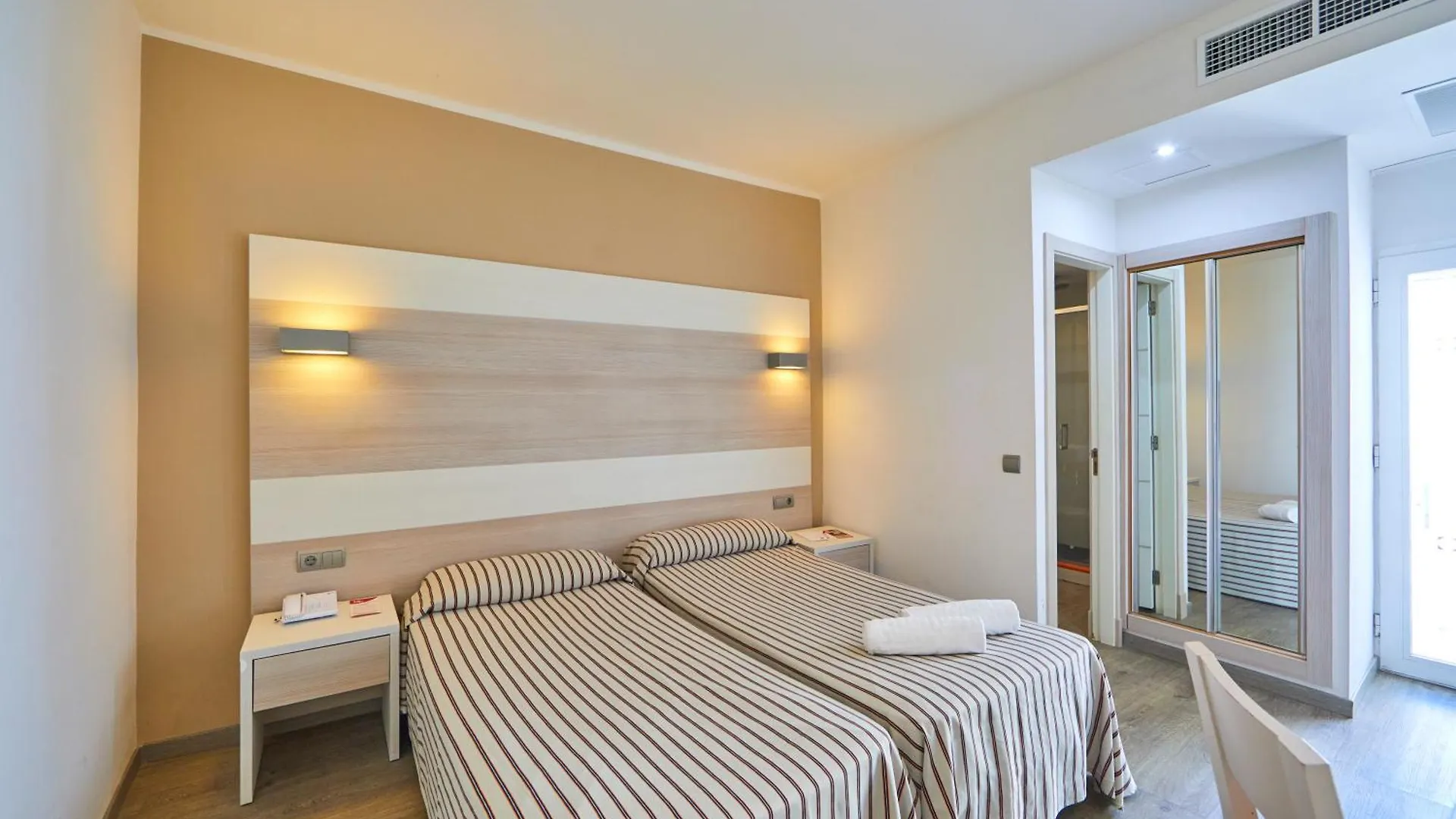 Ahoi! Urban Beach Palma de Mallorca Hotel
